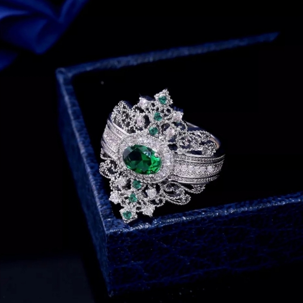 Women Luxury Crown Shaped Rings